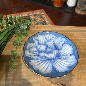 Vtg Porcelain Appetizer Dessert Plates Blue Flower Peony Or Lotus 6.5”.